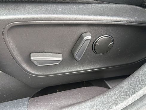 Used 2024 Ford Escape ST-Line AWD/4WD image 11