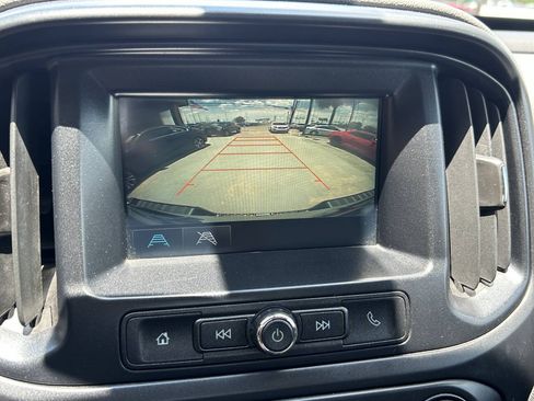 Used 2017 Chevrolet Colorado W/T w/ Custom Special Edition RWD image 12