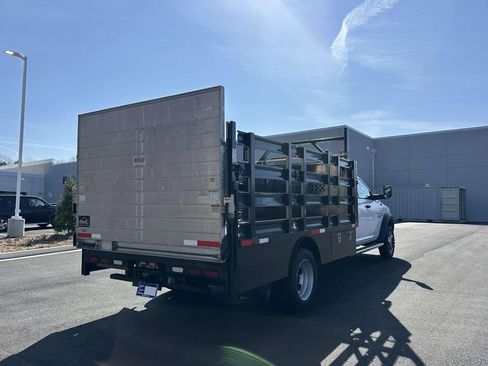 Used 2018 RAM 5500 Tradesman w/ Chrome Appearance Group image 23