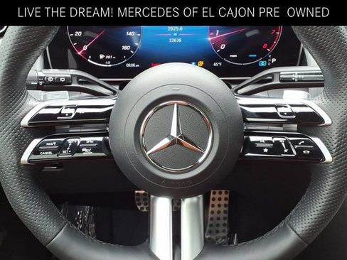 Certified 2023 Mercedes-Benz GLC 300 image 8