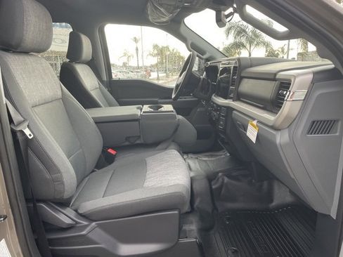 New 2026 Ford F250 XLT w/ XLT Premium Package image 25