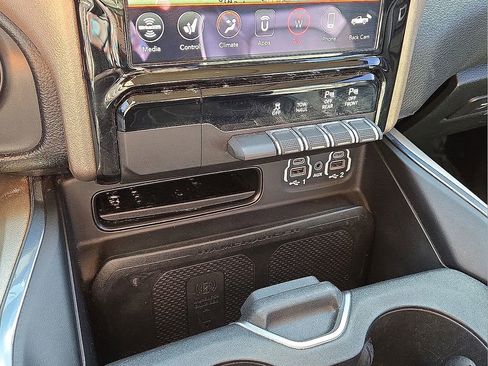 Used 2021 RAM 1500 Laramie image 29