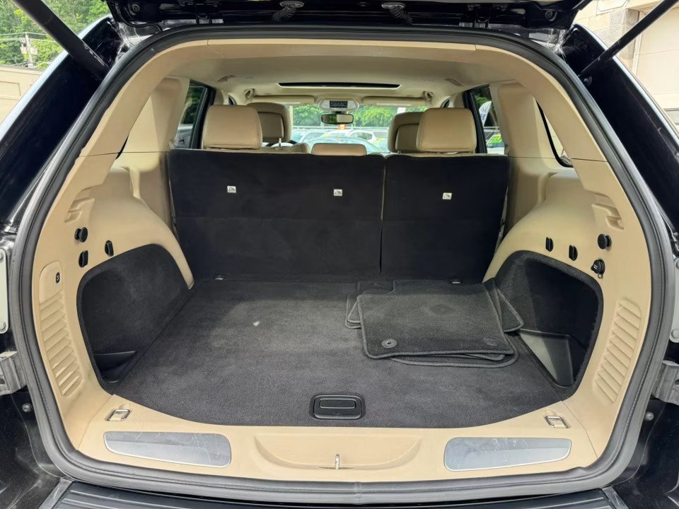 Used 2019 Jeep Grand Cherokee Limited AWD/4WD image 15