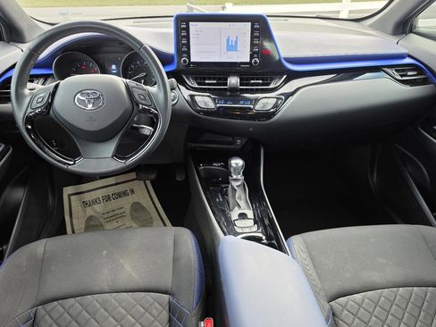 Used 2021 Toyota C-HR XLE FWD image 9