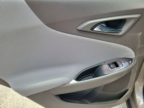 Certified 2022 Chevrolet Malibu LS FWD image 10