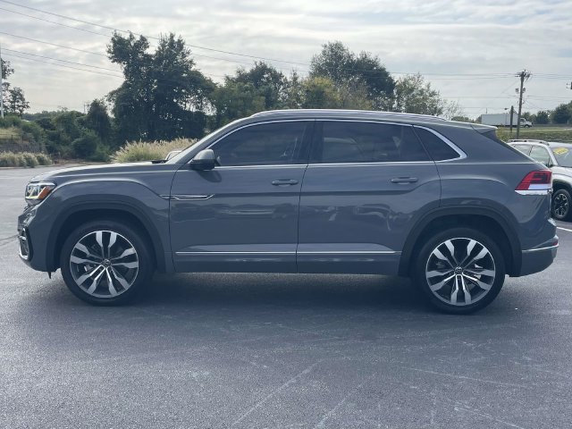 Certified 2023 Volkswagen Atlas Cross Sport SEL Premium R-Line AWD/4WD image 4