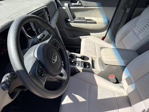 Used 2018 Kia Sportage LX FWD image 15