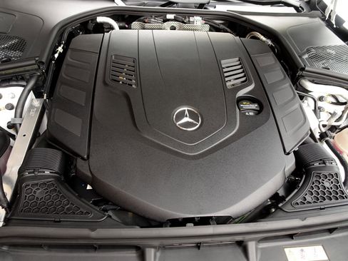 Used 2024 Mercedes-Benz Maybach S 580 4MATIC image 21