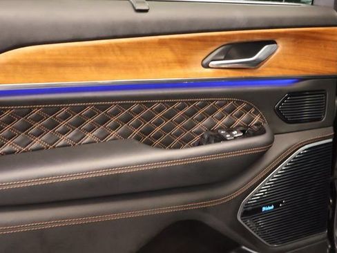 Used 2025 Jeep Grand Cherokee L Summit image 31