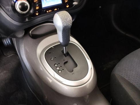 Used 2013 Nissan Juke SV image 6