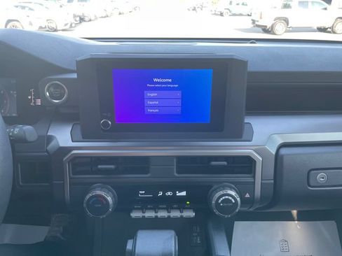 Used 2025 Toyota 4Runner SR5 AWD/4WD image 12