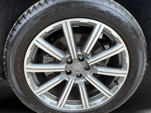 Used 2019 Audi Q7 3.0T Premium w/ Cold Weather Package AWD/4WD image 23