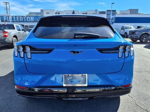 Certified 2022 Ford Mustang Mach-E Premium image 19