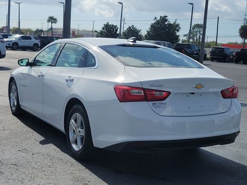 Used 2023 Chevrolet Malibu LS image 4