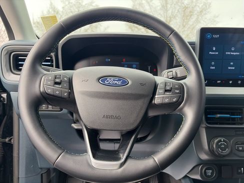 Used 2025 Ford Maverick Lobo AWD/4WD image 15