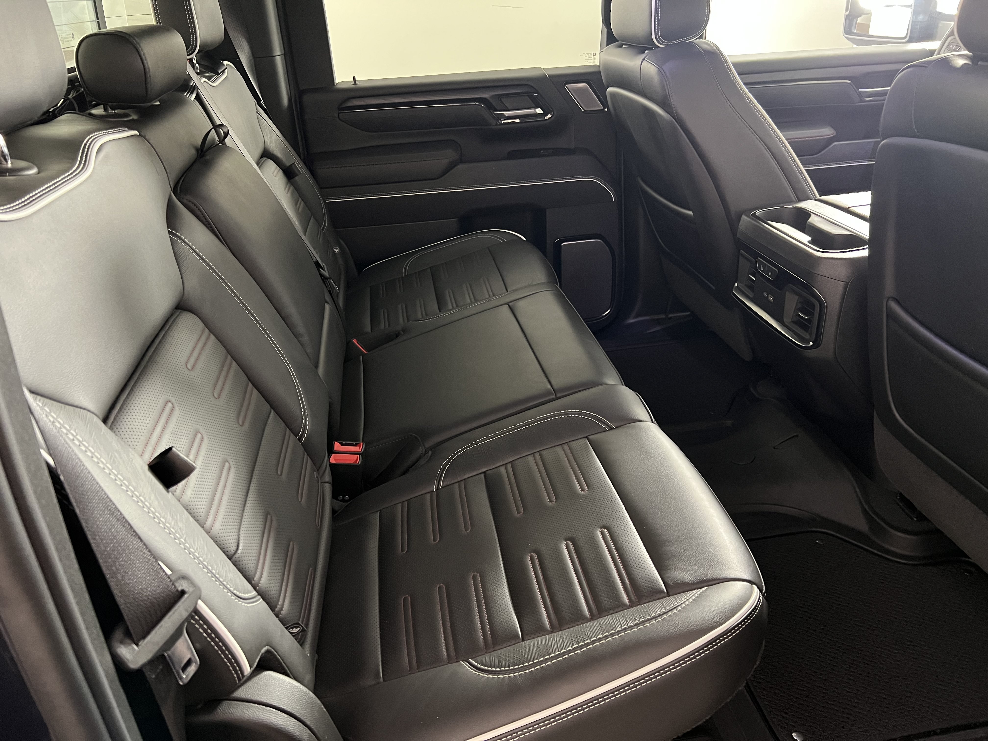 Used 2024 GMC Sierra 2500 AT4X AWD/4WD image 22