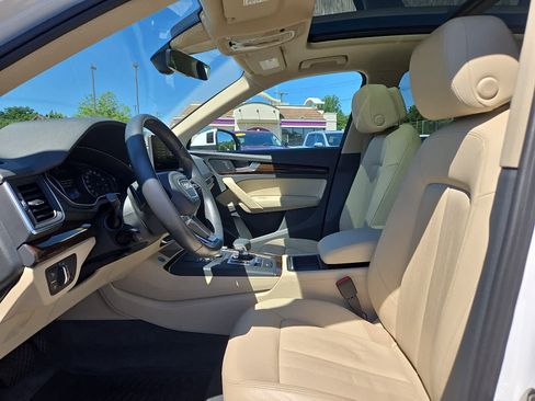 Used 2019 Audi Q5 2.0T Premium w/ Convenience Package AWD/4WD image 14