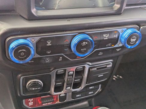 Used 2021 Jeep Gladiator Mojave image 24