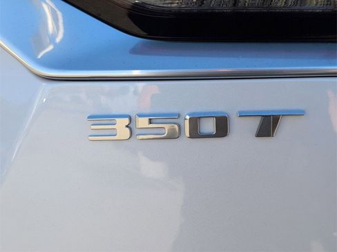 Used 2025 Cadillac XT6 Luxury image 31