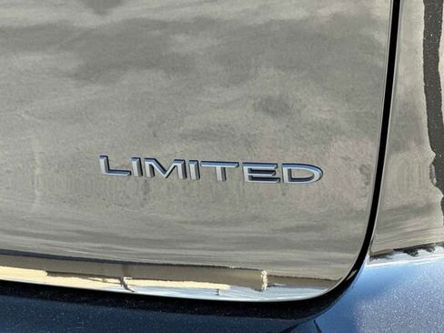 New 2026 Chrysler Pacifica Limited image 25