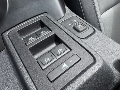 Used 2024 Ford Bronco Everglades image 28