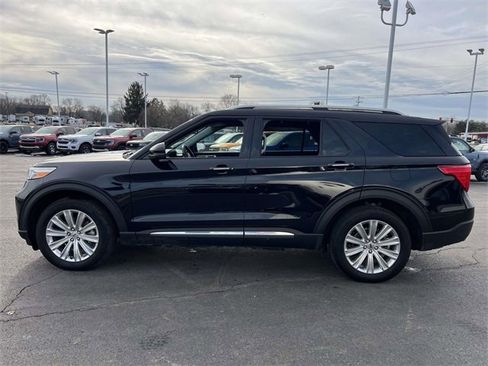 Certified 2022 Ford Explorer Limited w/ Equipment Group 301A image 4