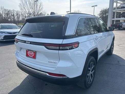 Used 2025 Jeep Grand Cherokee Limited image 5