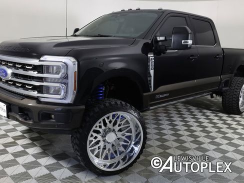 Used 2025 Ford F250 King Ranch w/ FX4 Off-Road Package AWD/4WD image 1
