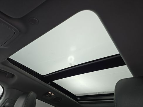 Used 2020 Ford Explorer XLT w/ Equipment Group 202A image 31