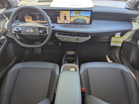 New 2026 Nissan Leaf Platinum+ w/ Cargo Package (Platinum+) FWD image 11