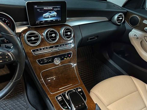 Used 2016 Mercedes-Benz C 300 4MATIC Sedan image 31
