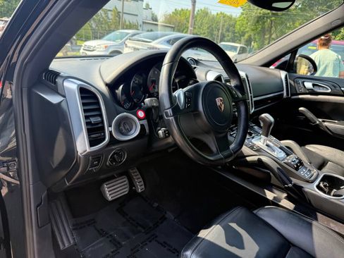 Used 2012 Porsche Cayenne S AWD/4WD image 11