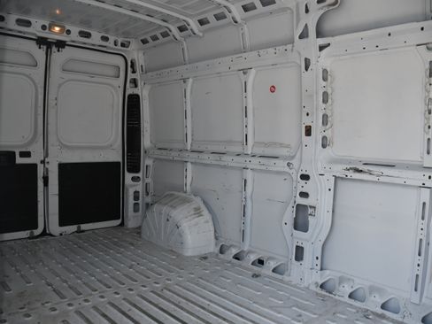 Used 2023 RAM ProMaster 2500 FWD image 17