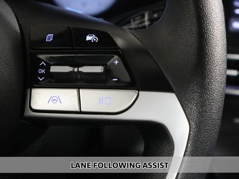Used 2024 Hyundai Elantra SEL FWD image 4