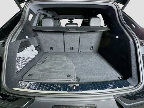 New 2025 Porsche Cayenne image 28