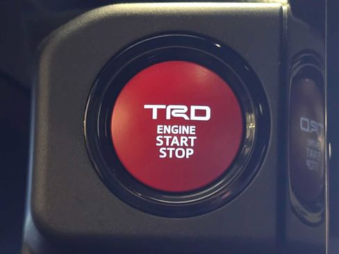 Certified 2025 Toyota 4Runner TRD Off-Road Premium AWD/4WD image 19