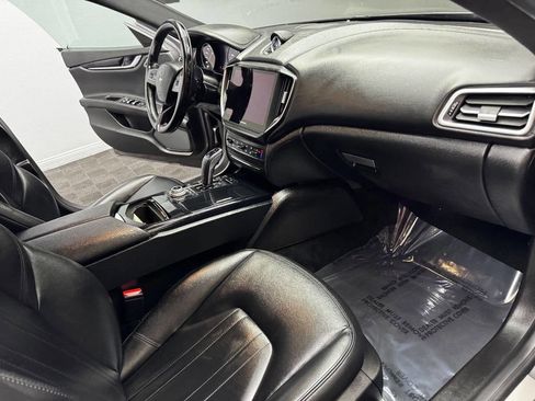 Used 2021 Maserati Ghibli S image 57
