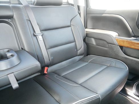 Used 2018 Chevrolet Silverado 1500 High Country AWD/4WD image 14