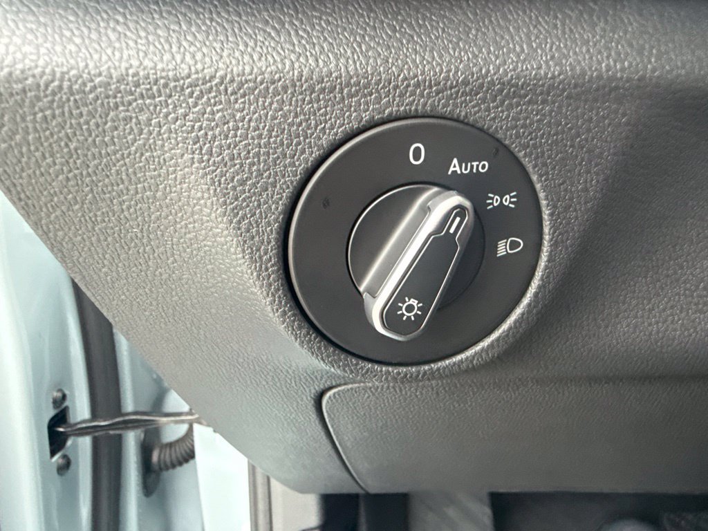 Certified 2026 Volkswagen Jetta SE FWD image 20