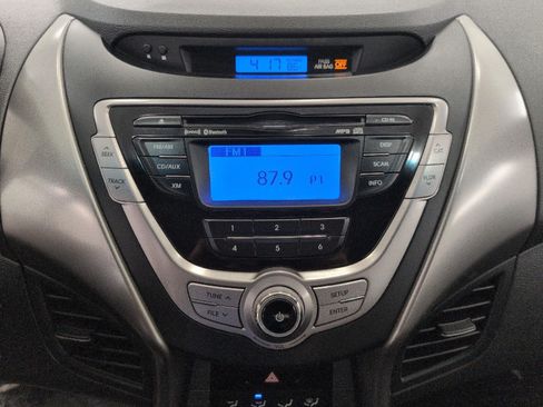 Used 2013 Hyundai Elantra FWD image 7
