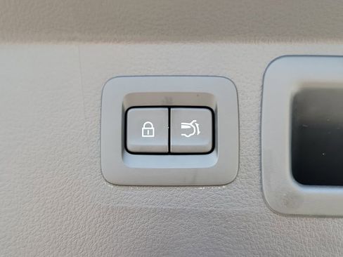 Certified 2025 MAZDA CX-50 Meridian Edition w/ Weather Package image 10