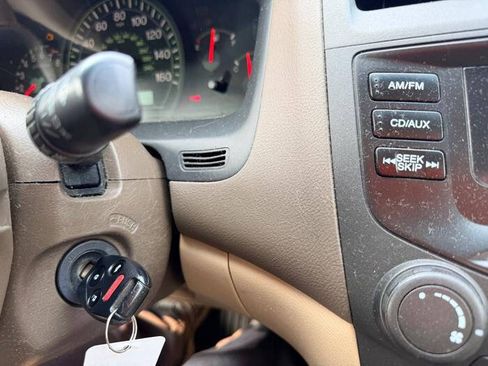Used 2004 Honda Accord LX image 38