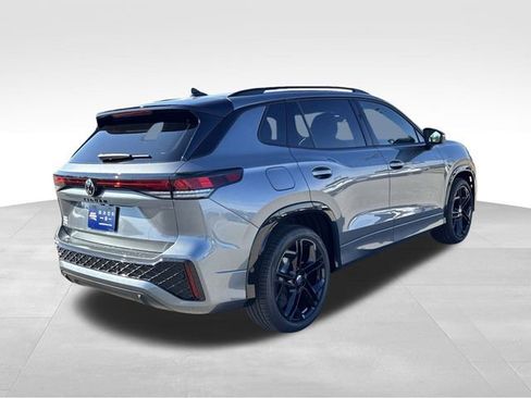 New 2026 Volkswagen Tiguan SE R-Line FWD image 5