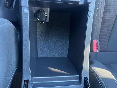 Used 2023 Subaru Outback Premium image 21