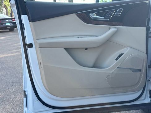 Used 2018 Audi Q7 3.0T Prestige w/ Prestige Package AWD/4WD image 32