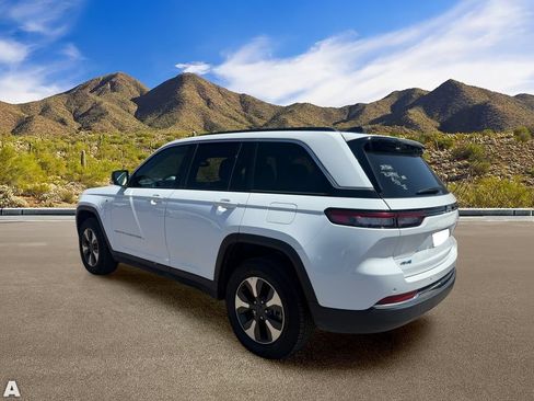 Certified 2024 Jeep Grand Cherokee Limited 4xe AWD/4WD image 3