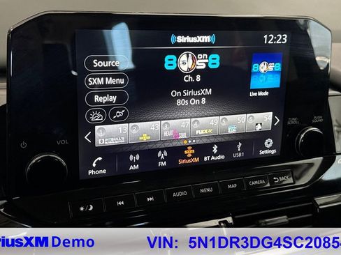 Used 2025 Nissan Pathfinder Platinum w/ Cargo Package image 29