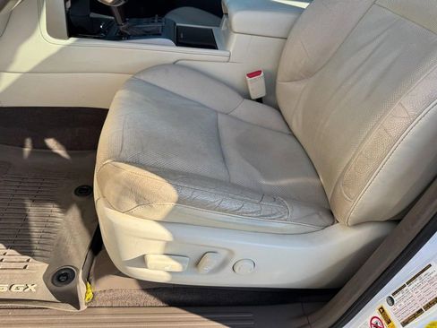 Used 2019 Lexus GX 460 Premium w/ Premium Package image 11