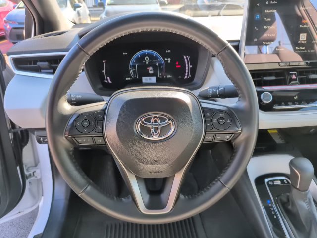 Used 2025 Toyota Corolla SE w/ SE Premium Package FWD image 15