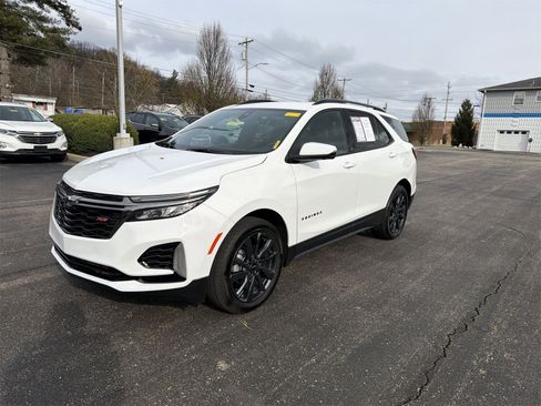 Used 2023 Chevrolet Equinox RS image 4